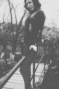 �������