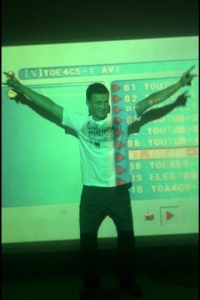 ��������